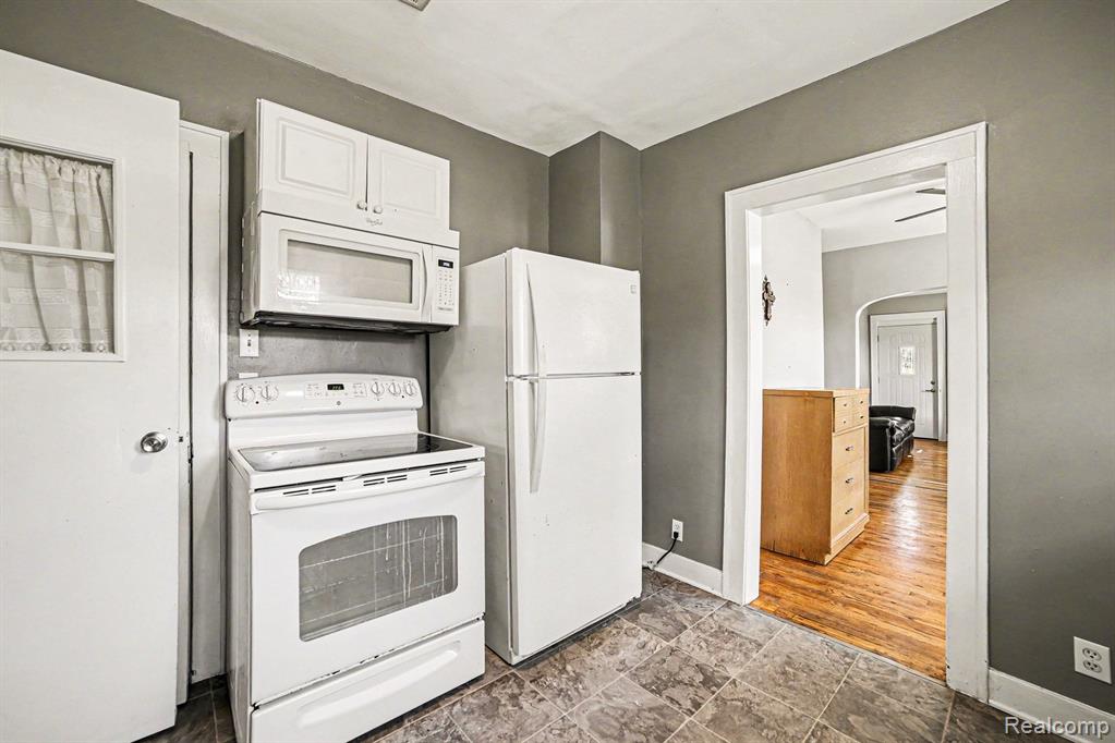 4331 N Michigan Avenue, Saginaw, MI 48604 — Photo 9