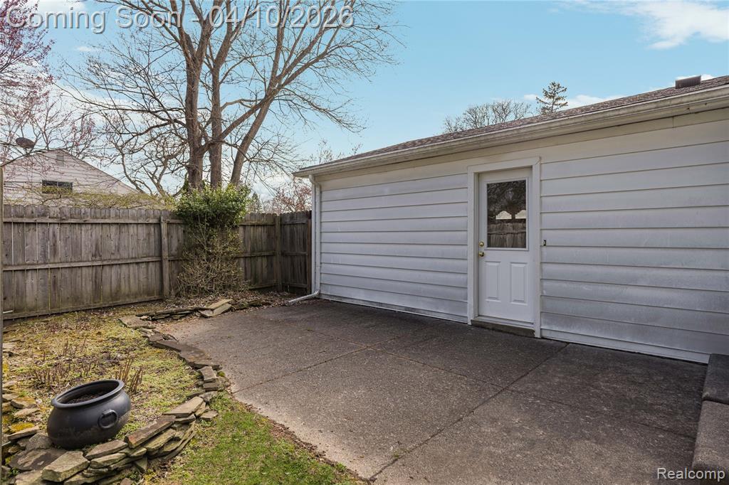 7077 Brookridge Drive, West Bloomfield, MI — Photo 40