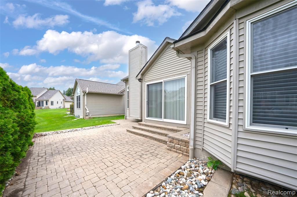 5729 Windspirit Court, 36, Waterford, MI 48327 — Photo 40