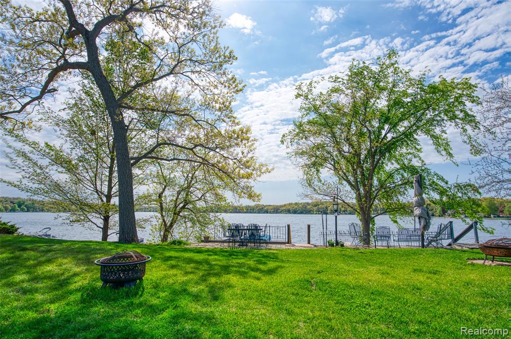 7490 Noahs Landing, Gregory, MI 48137 — Photo 31
