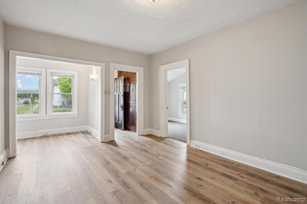 533 W GANSON Street, Jackson, MI 49201 — Photo 9