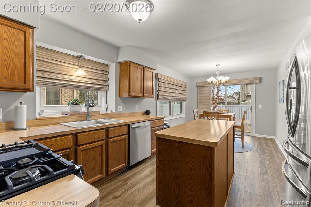 26802 Inverness Street, Woodhaven, MI 48183 — Photo 13