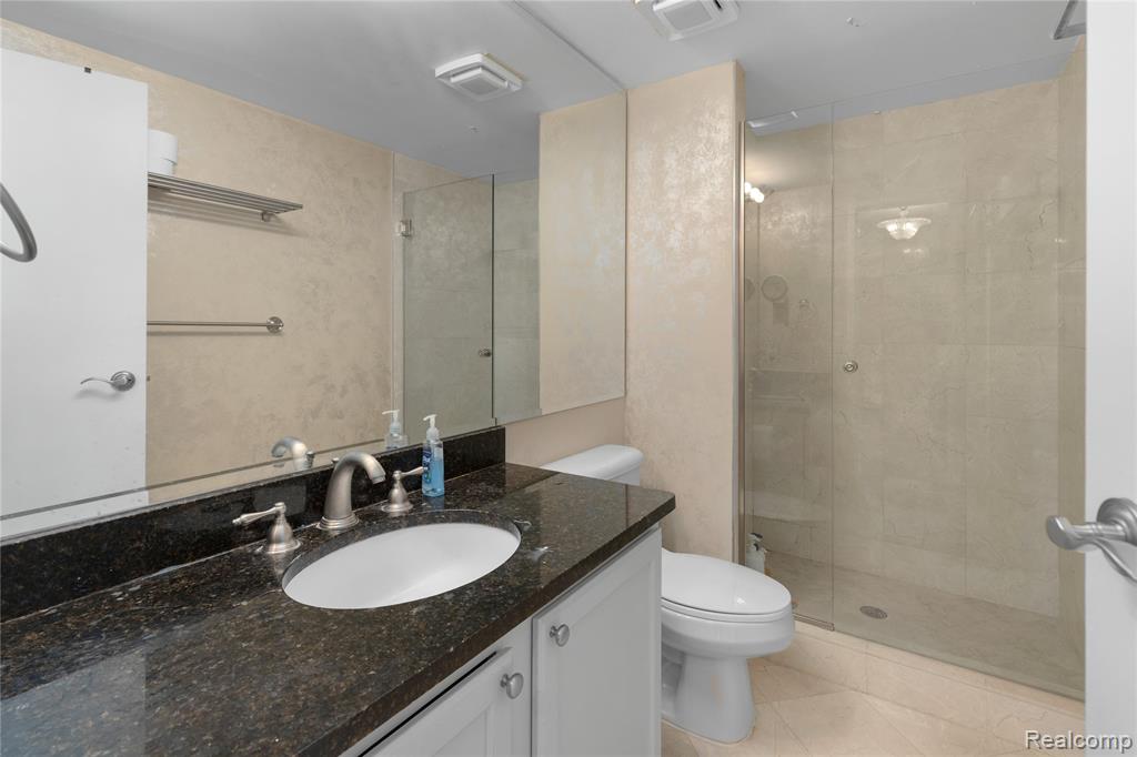 250 E HARBORTOWN DRIVE #1409, Detroit, MI 48207 — Photo 26