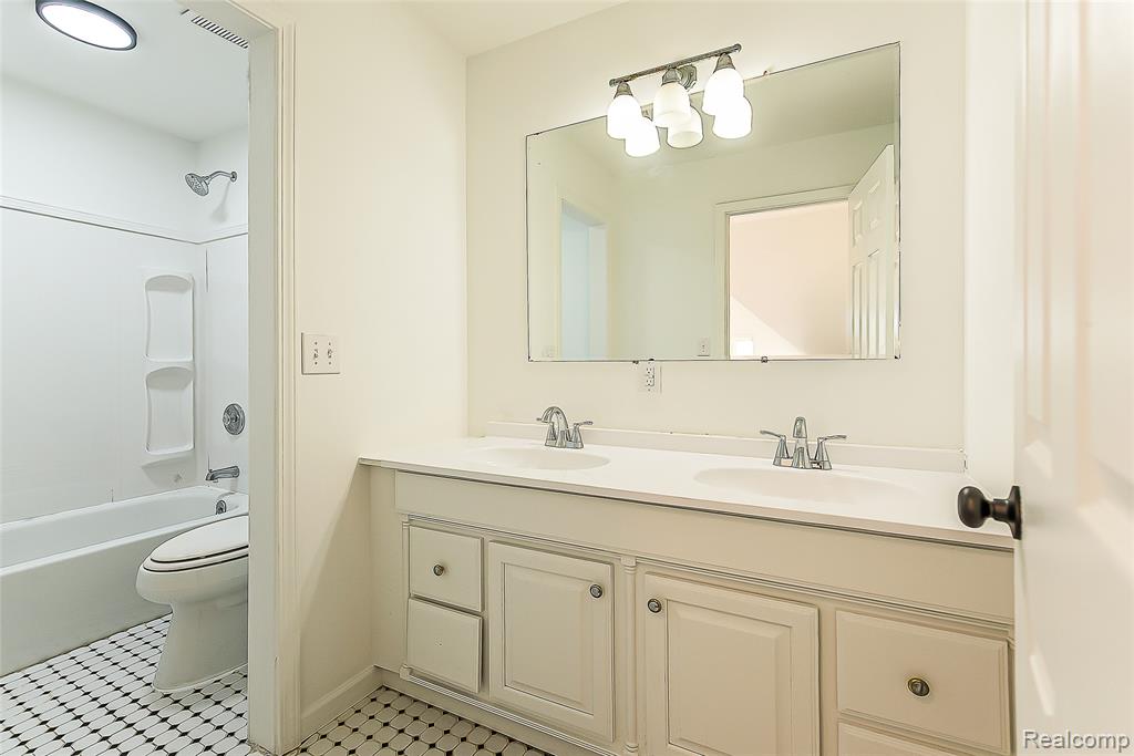 2611 Toben Road, Carleton, MI 48117 — Photo 43