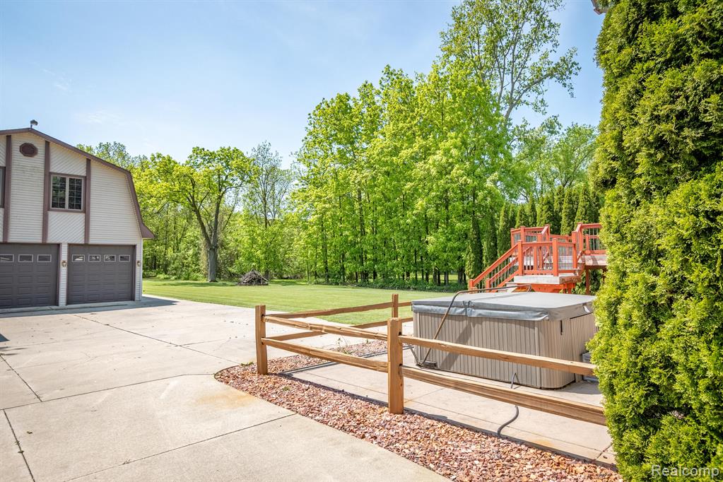 4133 LAHRING Road, Linden, MI 48451 — Photo 32