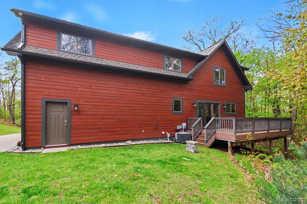 10429 9 Mile Road, Whitmore Lake, MI 48189 — Photo 3