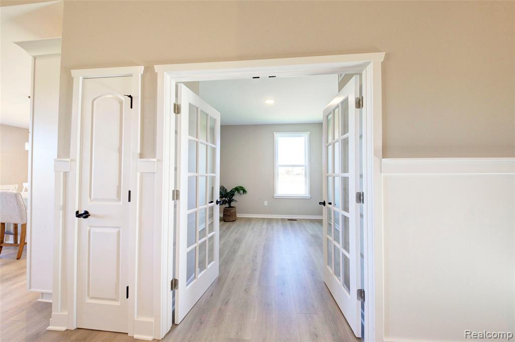 688 Round Rock Drive, Howell, MI 48843 — Photo 16