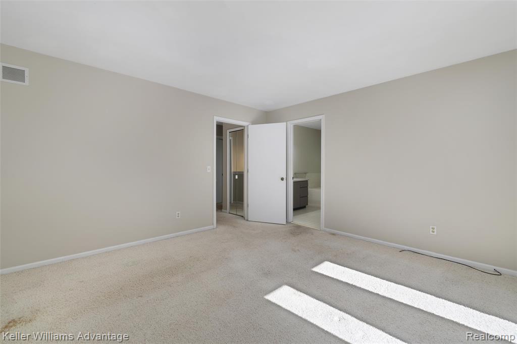 5480 Lyngre Drive, Howell, MI 48843 — Photo 22
