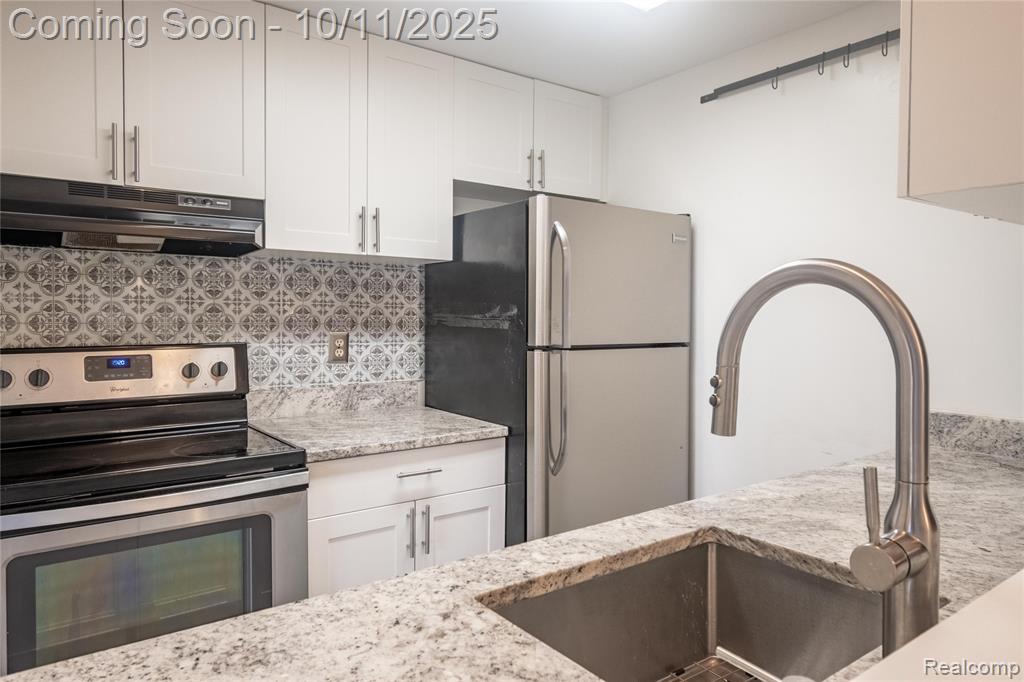 1481 E Chateau Vert Street, Ypsilanti, MI 48197 — Photo 2