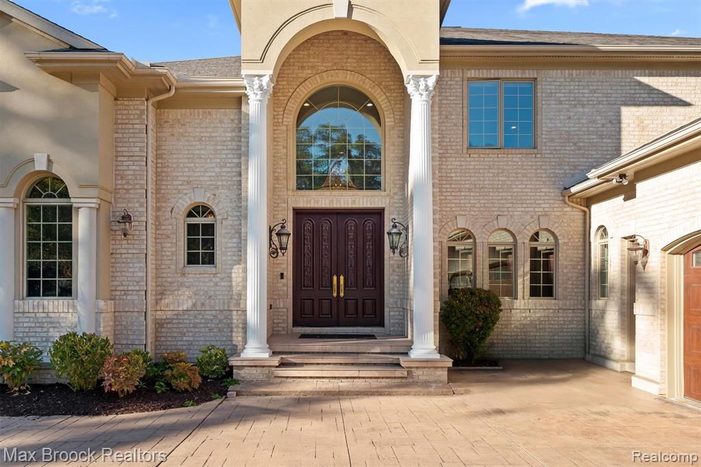 4764 Dow Ridge Road, Orchard Lake Village, MI 48324 — Photo 9