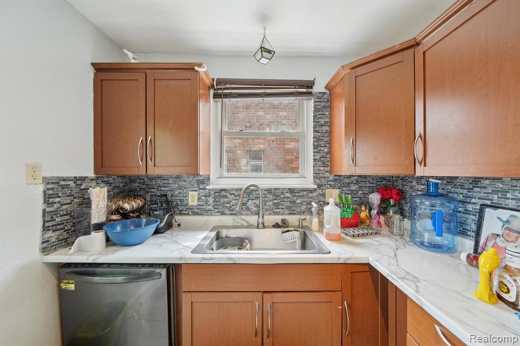 15032 SNOWDEN Street, Detroit, MI 48227 — Photo 12
