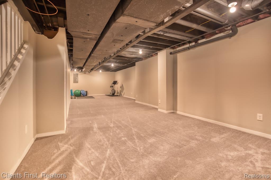 42103 WOODCREEK Lane, Canton, MI 48188 — Photo 44