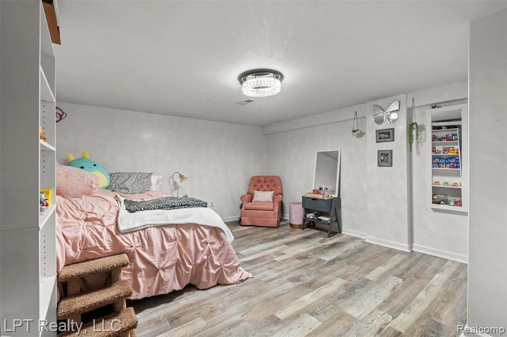 8088 Oreilly Circle, Davison, MI 48423 — Photo 24