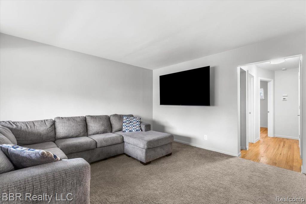 408 WHITE Avenue, Lincoln Park, MI 48146 — Photo 8