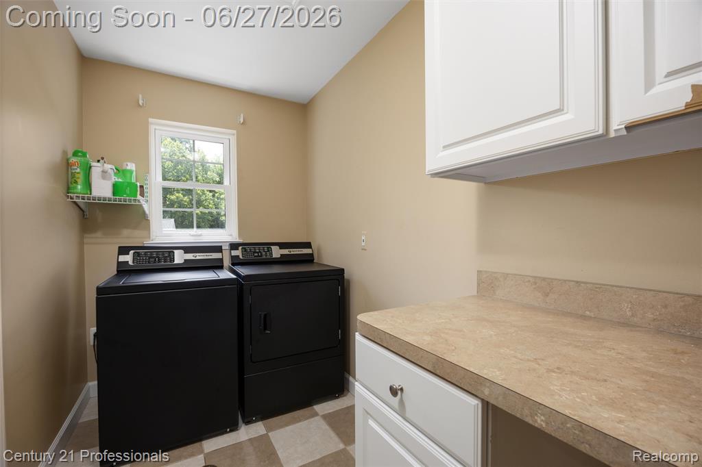 8928 Wild Iris Court, Davisburg, MI 48350 — Photo 27