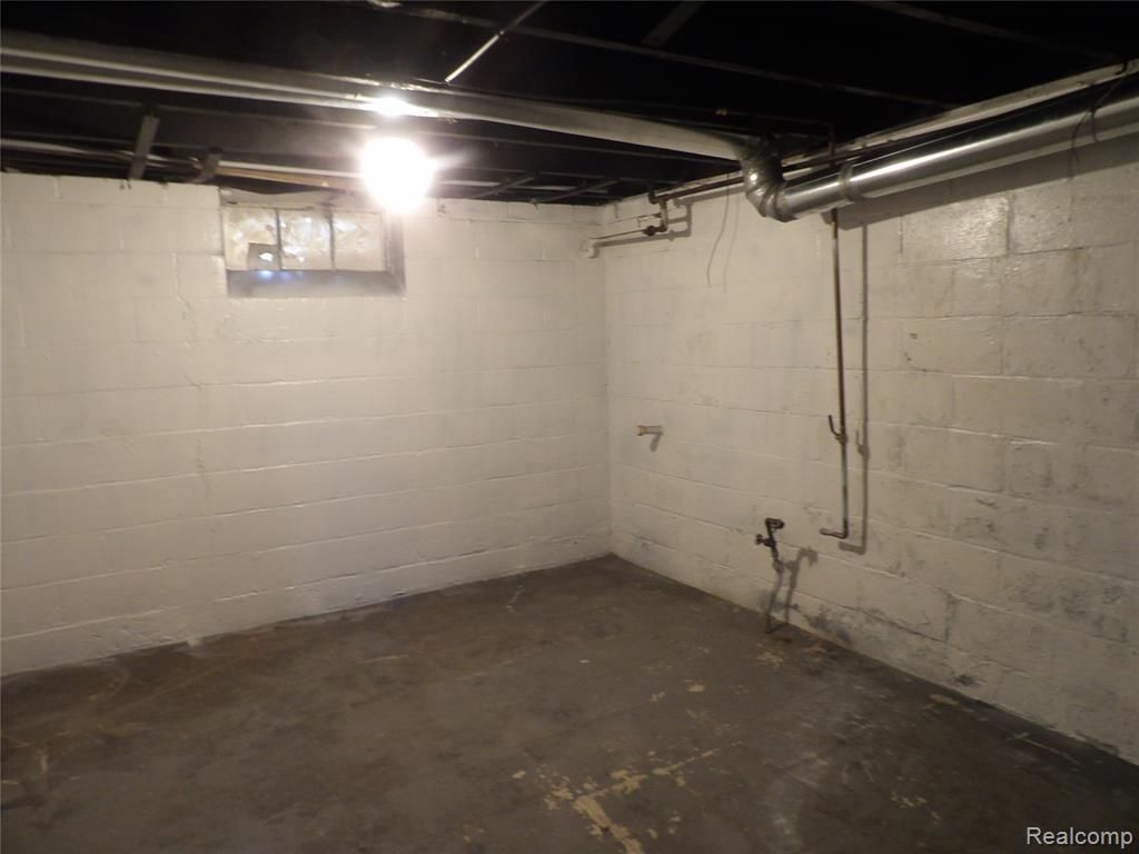 11035 Portlance Street, Detroit, MI 48205 — Photo 8