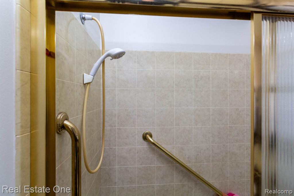 1977 Markese Avenue, Lincoln Park, MI 48146 — Photo 23