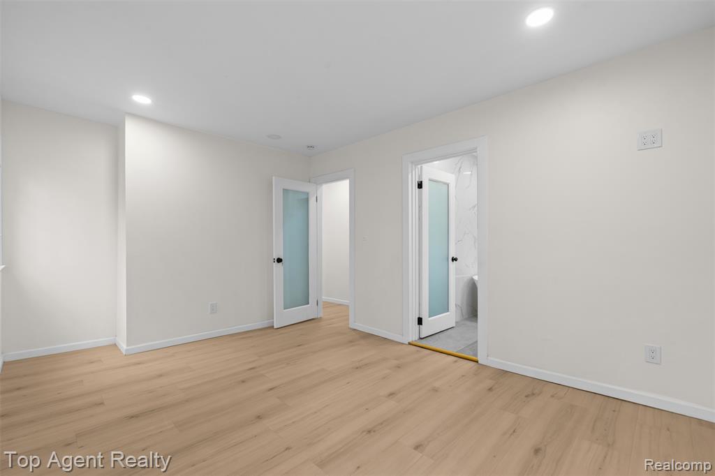 784 Barrington Road, Grosse Pointe Park, MI 48230 — Photo 25