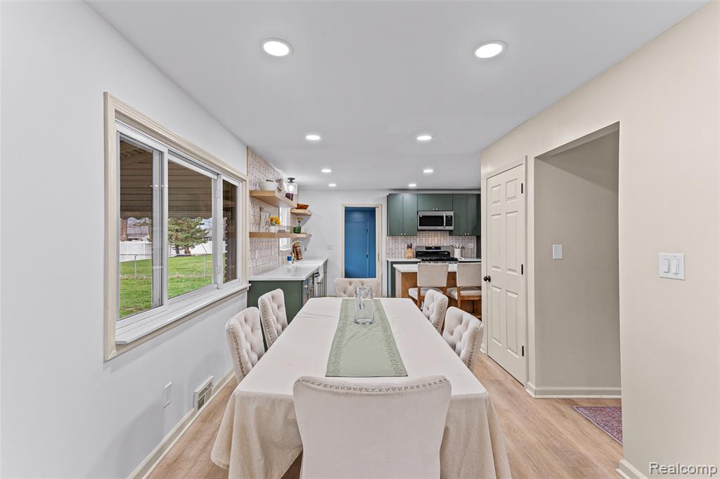 4594 Barcroft Way, Sterling Heights, MI 48310 — Photo 10