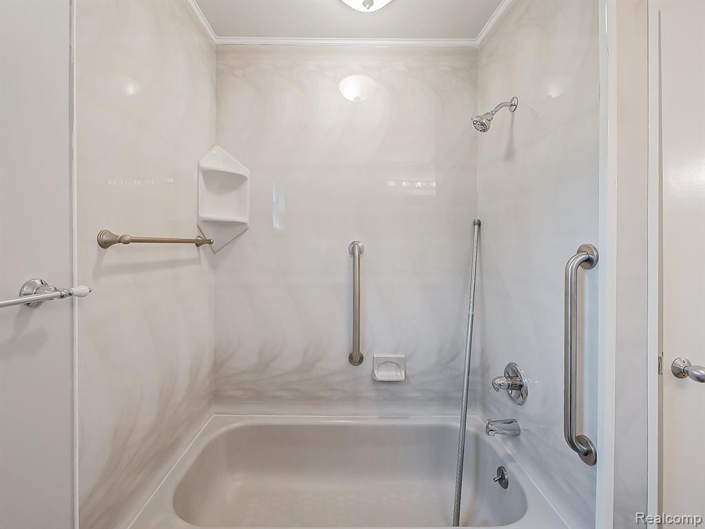 7580 Thornwood Street, Canton, MI 48187 — Photo 41