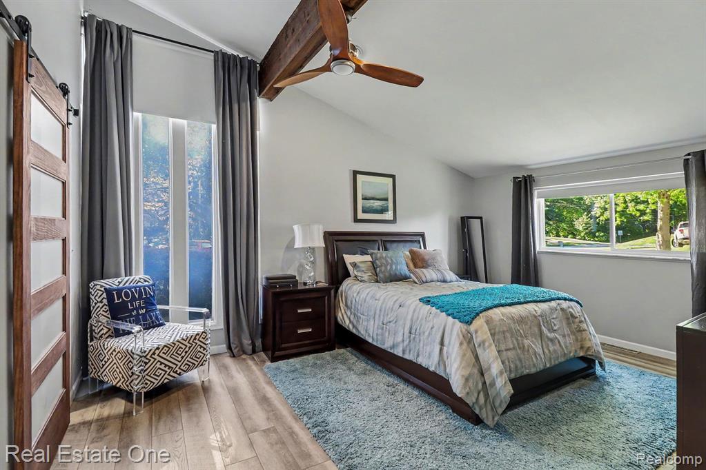 310 Pine Tree Rd Road, Lake Orion, MI 48362 — Photo 17