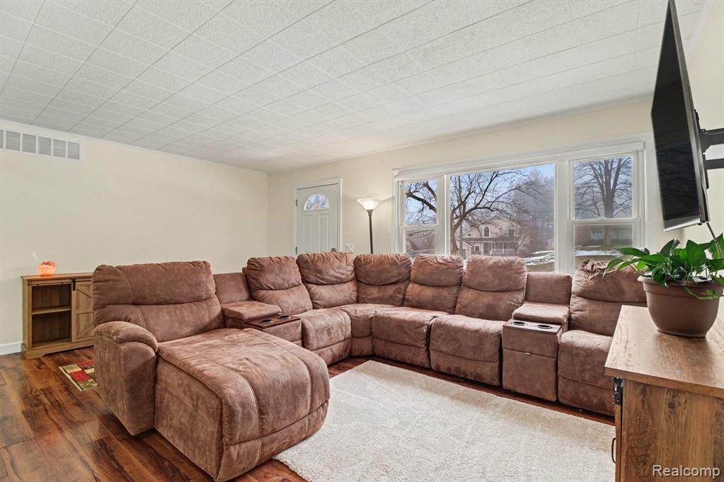 768 Pleasant Ridge, Lake Orion, MI 48362 — Photo 15