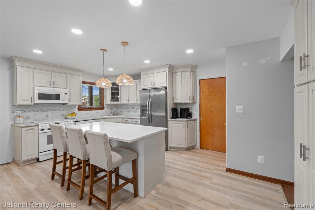 24320 Westpointe Street, Brownstown, MI 48183 — Photo 8