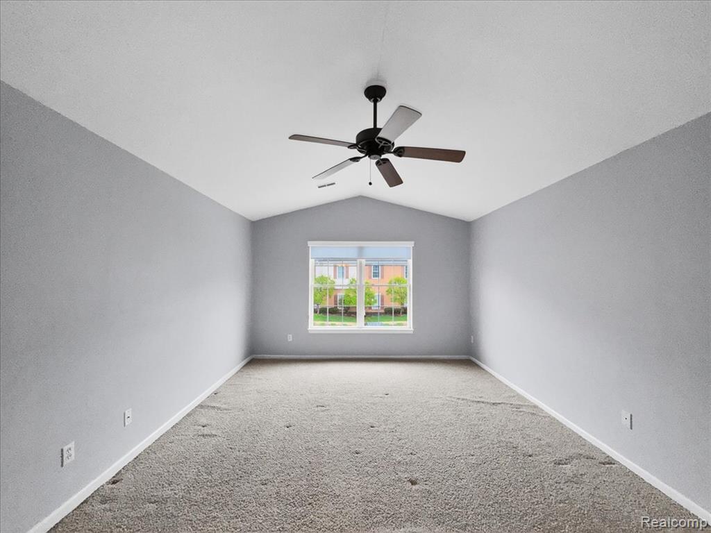 731 Amberly Drive, C, Waterford, MI 48328 — Photo 17