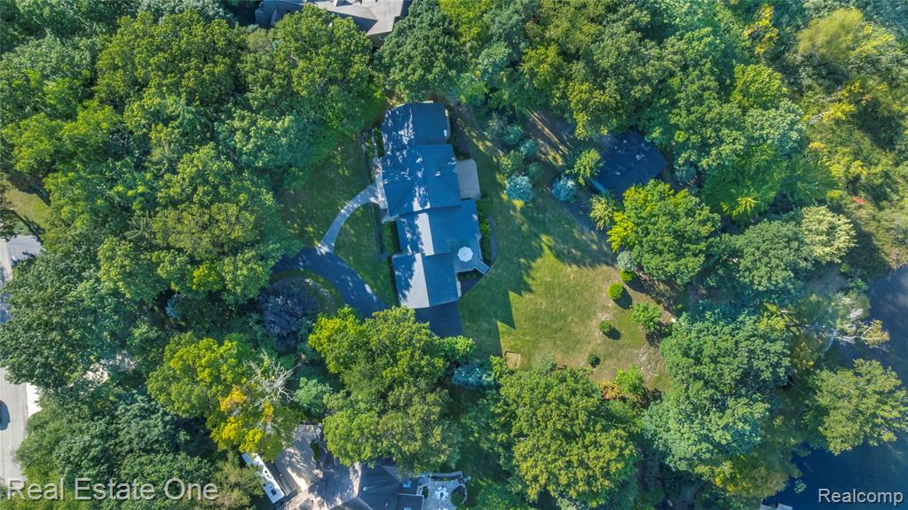 6570 Alden Drive, West Bloomfield, MI 48324 — Photo 63
