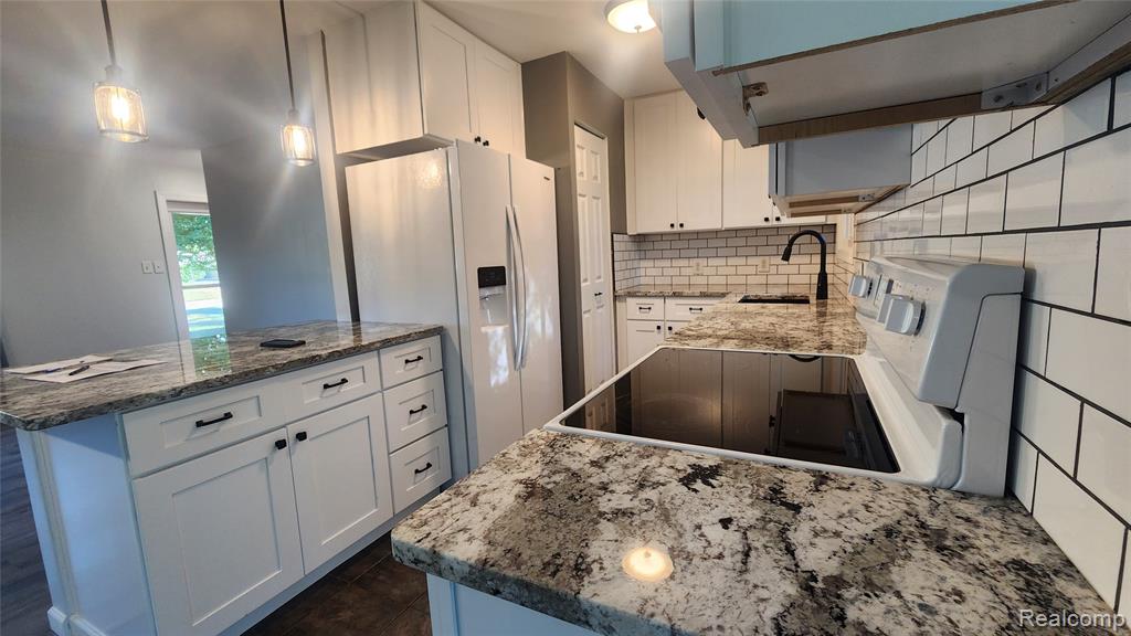 6555 Manson Drive, Waterford, MI — Photo 11