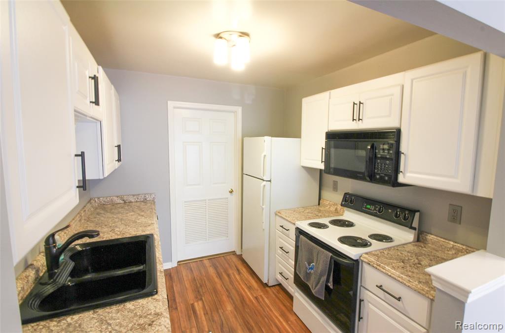 56501 Chesapeake Trail, 57, Utica, MI 48316 — Photo 14