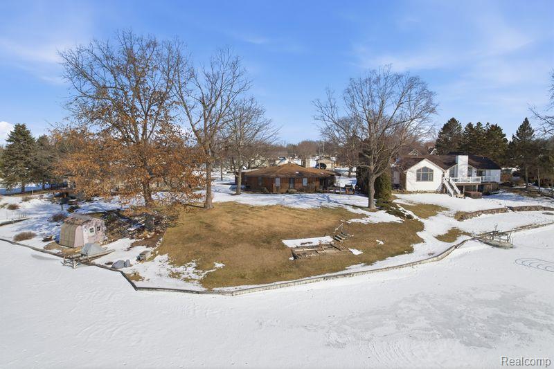 9136 Shinanguag Drive, Goodrich Vlg, MI — Photo 29
