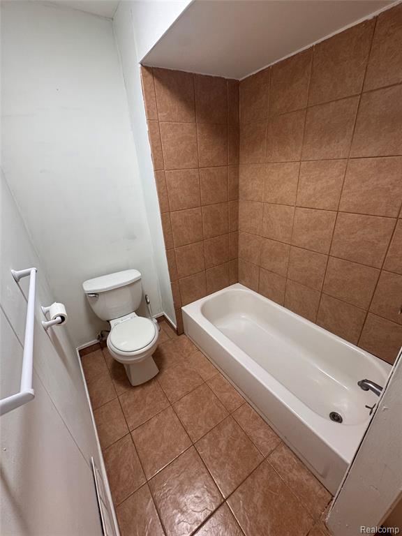 8557 Winchester Drive, Sterling Heights, MI 48313 — Photo 17
