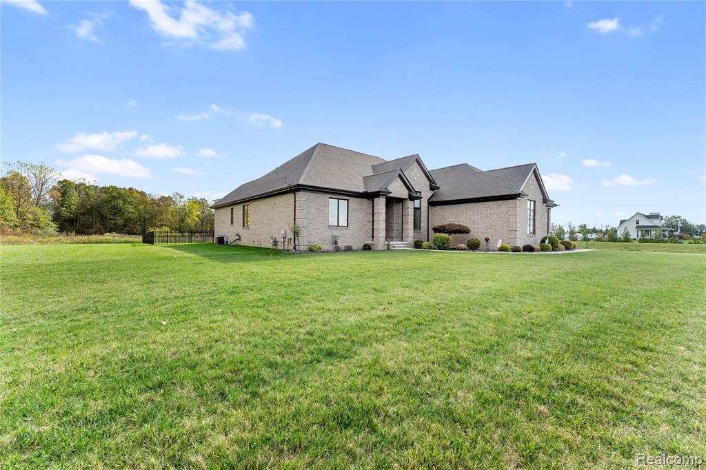 13498 Exeter Road, Carleton, MI 48117 — Photo 56
