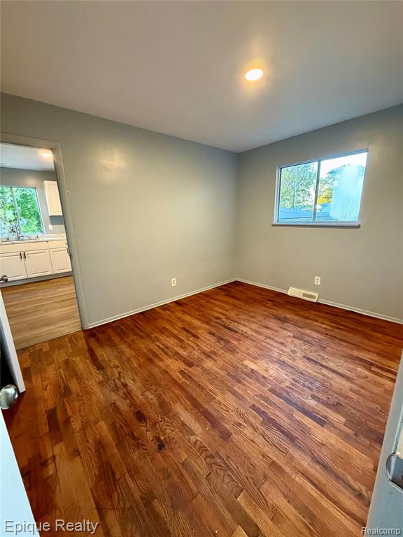 5473 Harvard Street, Flint, MI 48505 — Photo 17