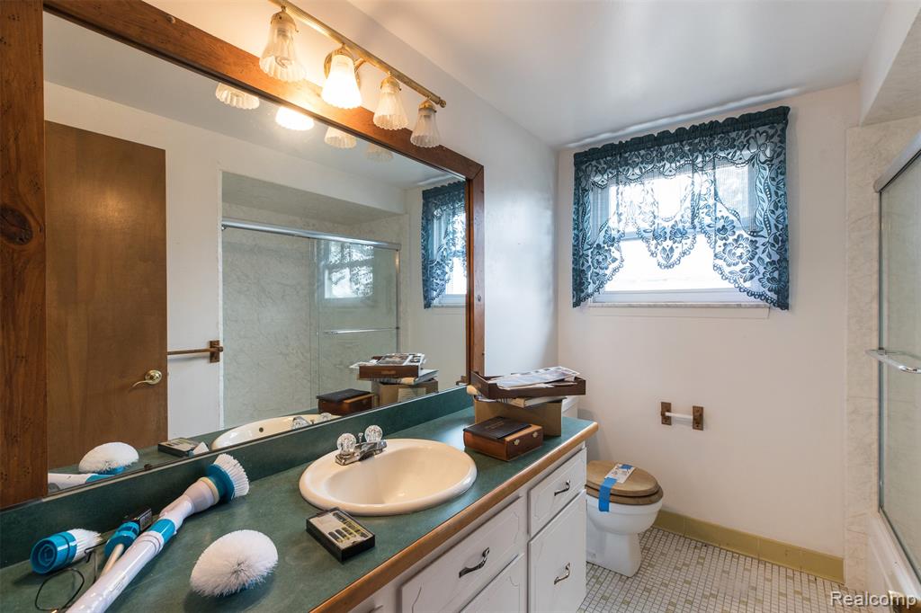 29823 Kingsbridge Drive, Gibraltar, MI — Photo 39