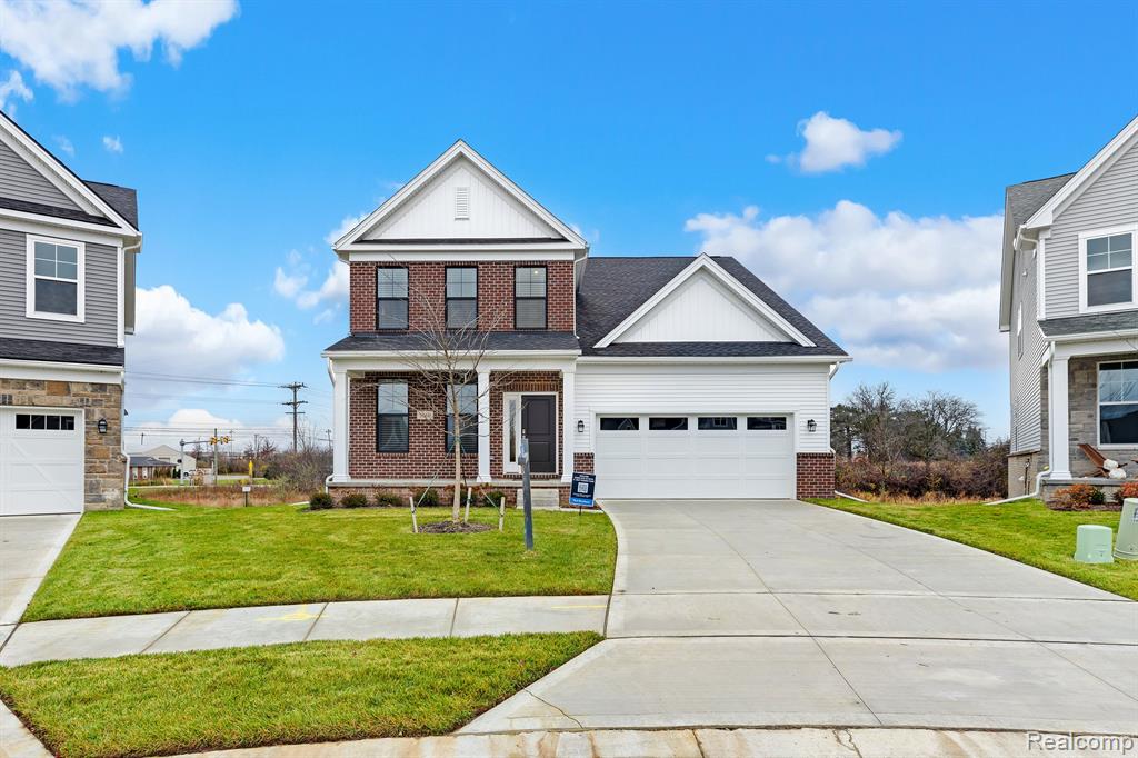 5560 HOBART, West Bloomfield, MI — front exterior