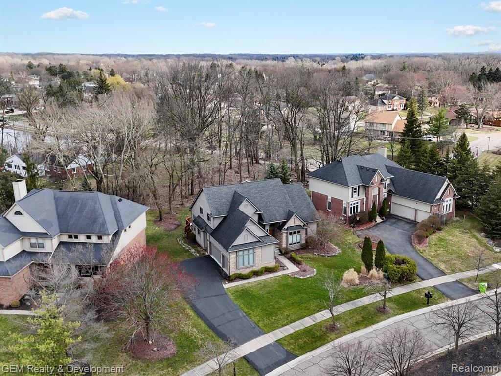 7487 KENNINGTON Boulevard, West Bloomfield, MI — Photo 39