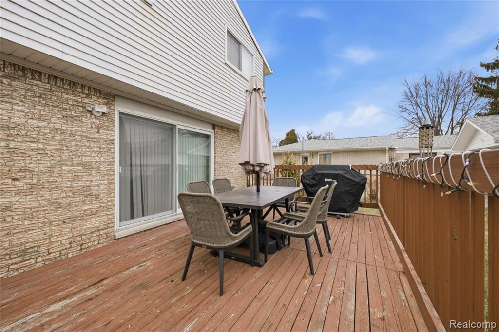 42151 Jason Drive, Clinton Twp, MI 48038 — Photo 30