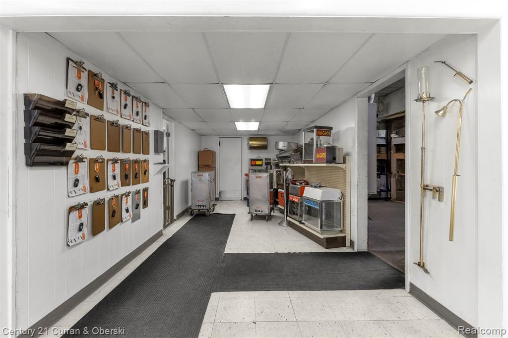 24101 W Warren Street, Dearborn Heights, MI 48127 — Photo 9