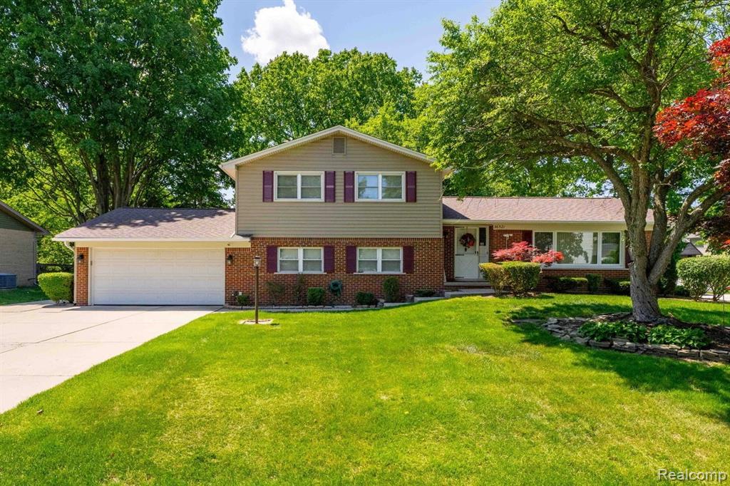 36521 Gloucester Drive, Clinton Twp, MI 48035