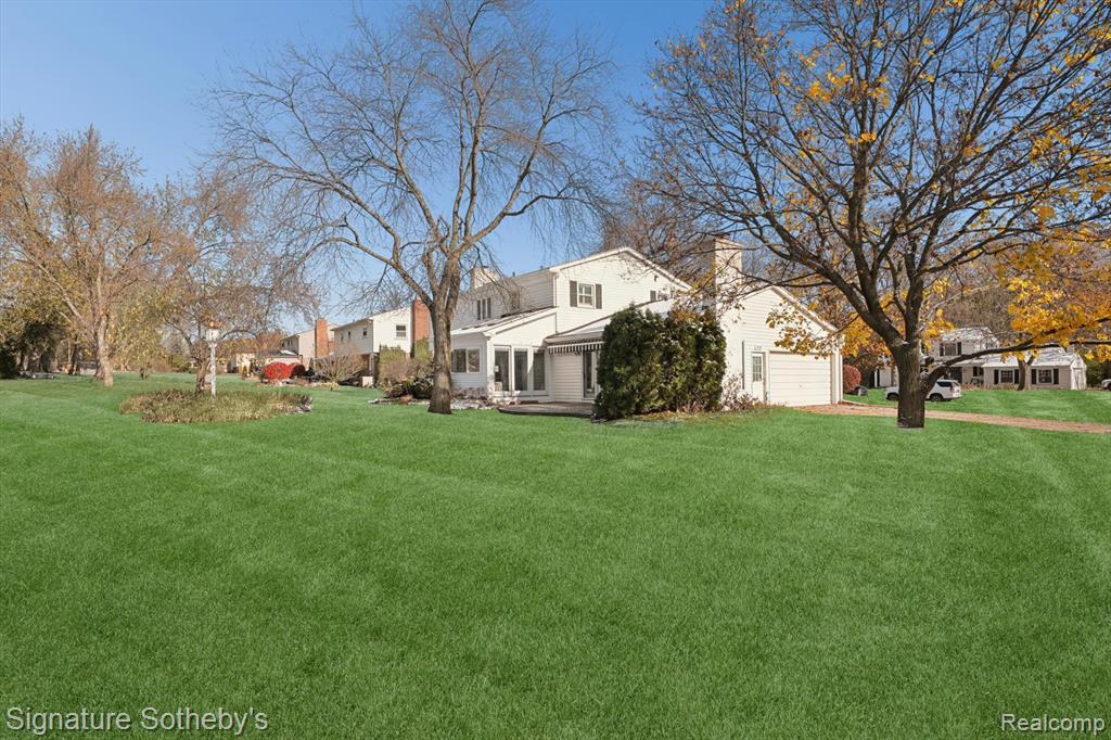 1926 Hickory Bark Lane, Bloomfield, MI 48304 — Photo 29