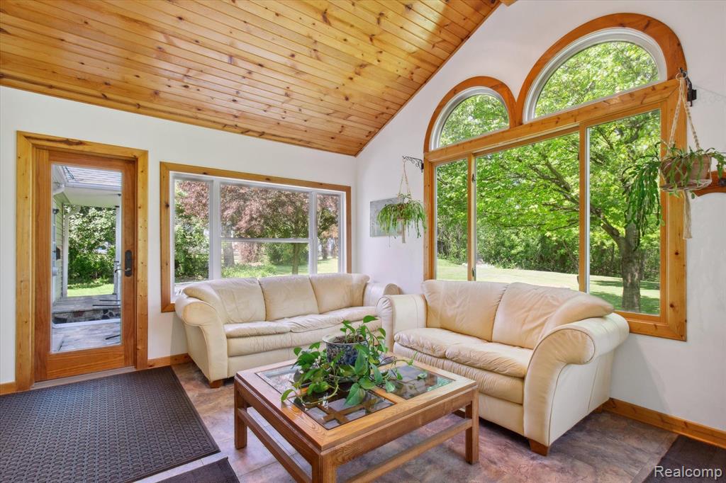 898 ROWLAND Road, Leonard, MI 48367 — Photo 25