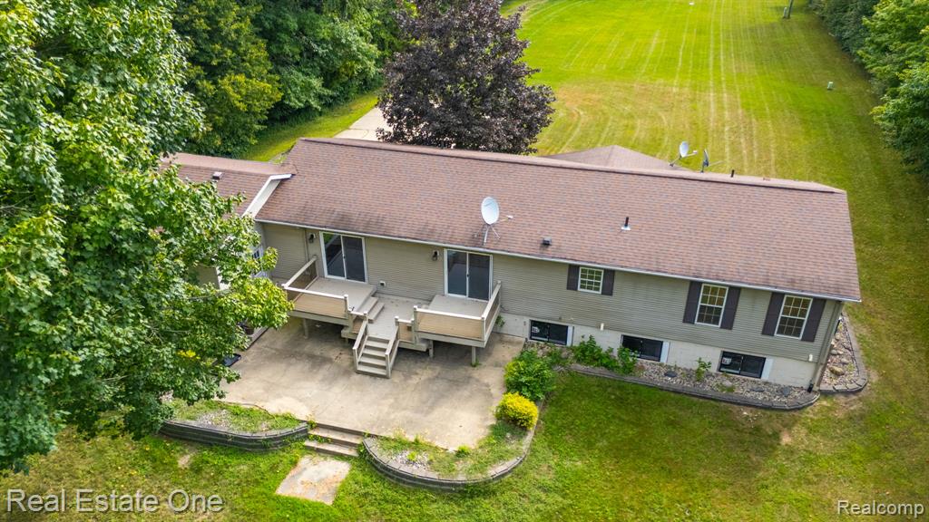 72021 Romeo Plank Road, Armada, MI — Photo 8