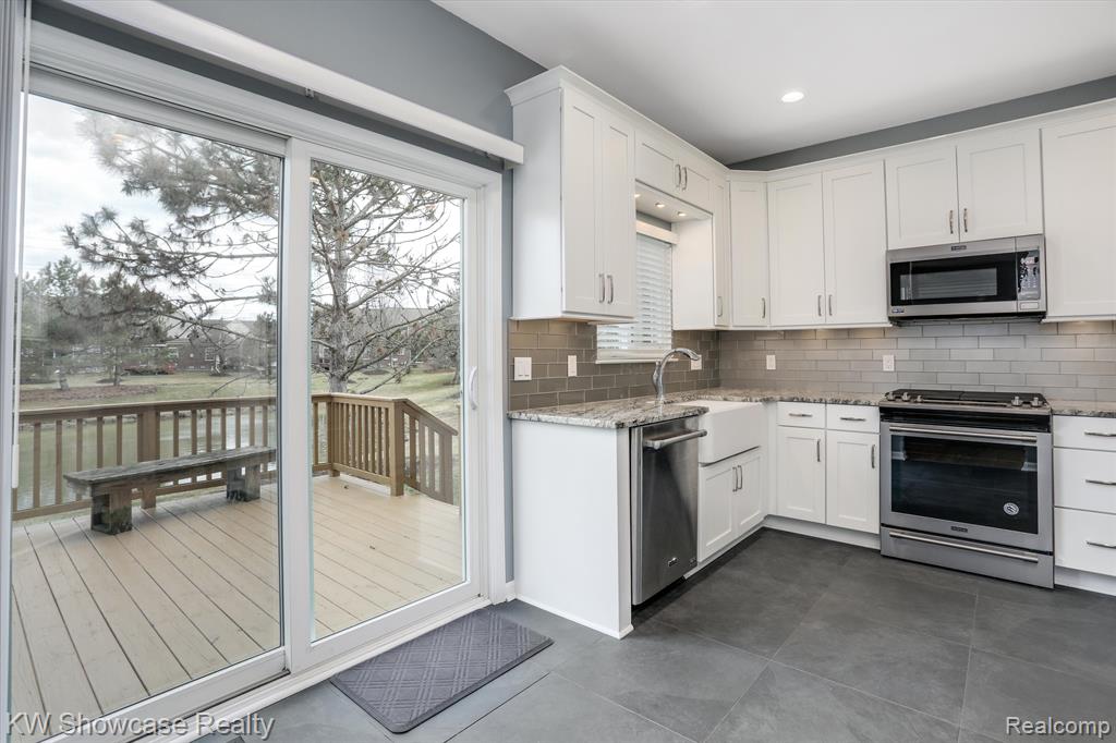 443 CONCORD Drive, Canton, MI 48188 — Photo 10