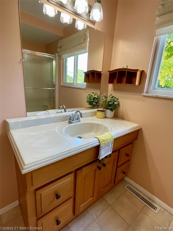 4472 Grand Blanc Road, Swartz Creek, MI 48473 — Photo 12