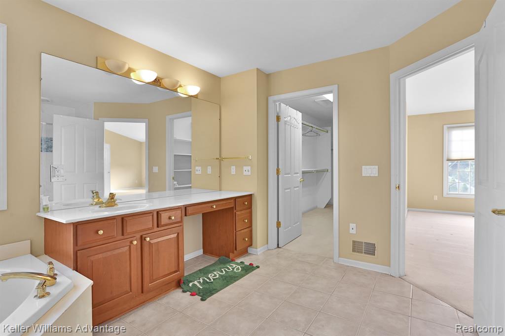 17549 WHITE PINE Ct., Northville, MI 48168 — Photo 33