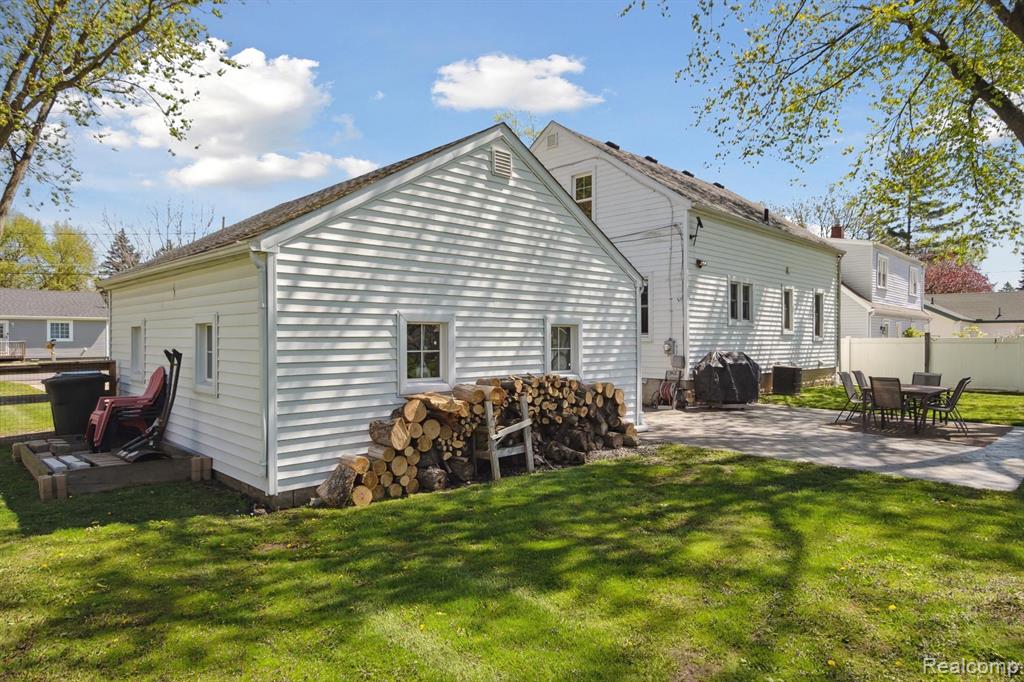 5563 CENTRAL Drive, Monroe, MI 48161 — Photo 38
