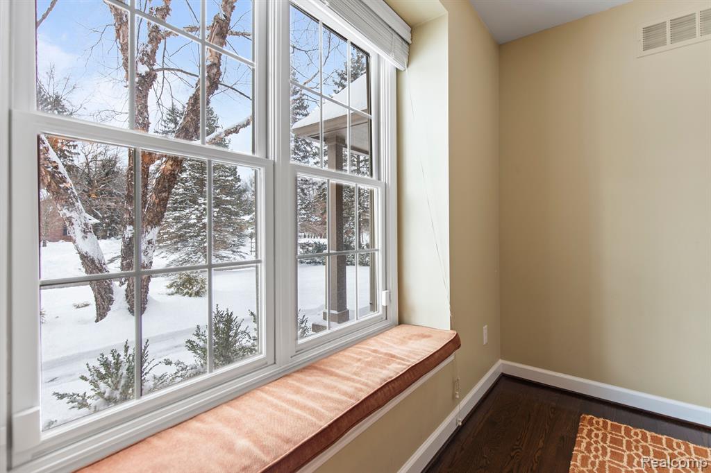 7997 BROOKWOOD Drive, Clarkston, MI 48348 — Photo 20
