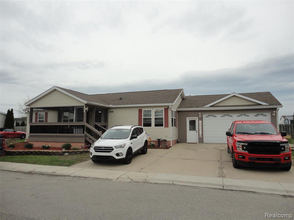 815 Jacobs Landing, Monroe, MI 48161